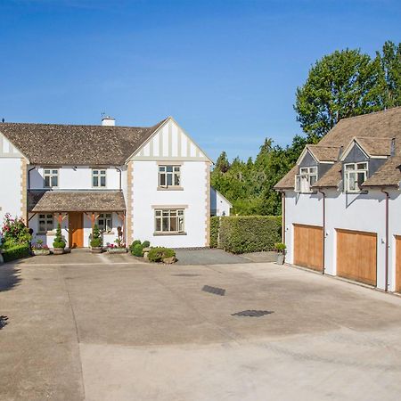 Pheasants Nest Villa Бродуей Екстериор снимка
